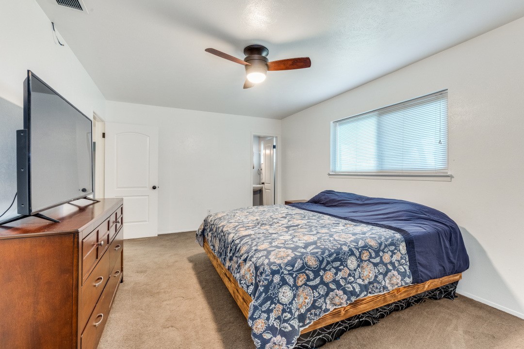 109 N Ash Avenue Azle TX 76020