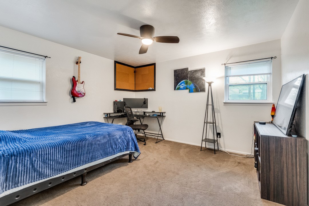 109 N Ash Avenue Azle TX 76020