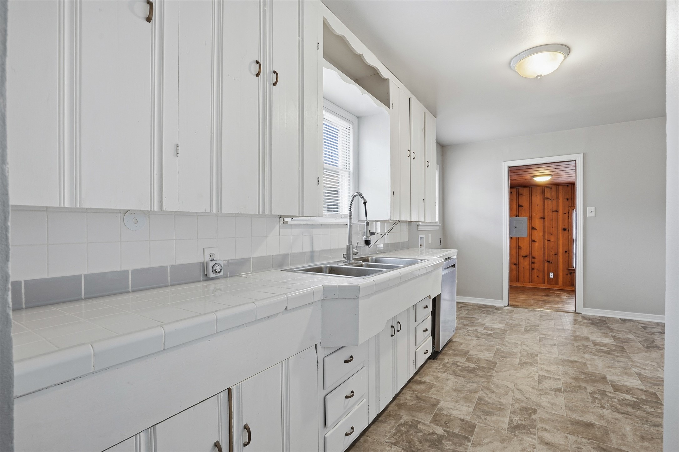 2325 Halbert Street Fort Worth TX 76112