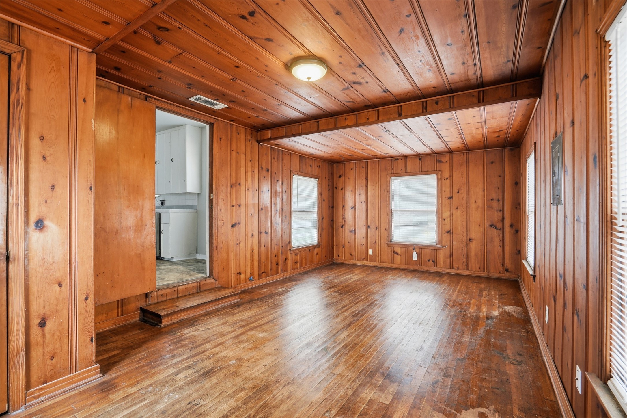 2325 Halbert Street Fort Worth TX 76112
