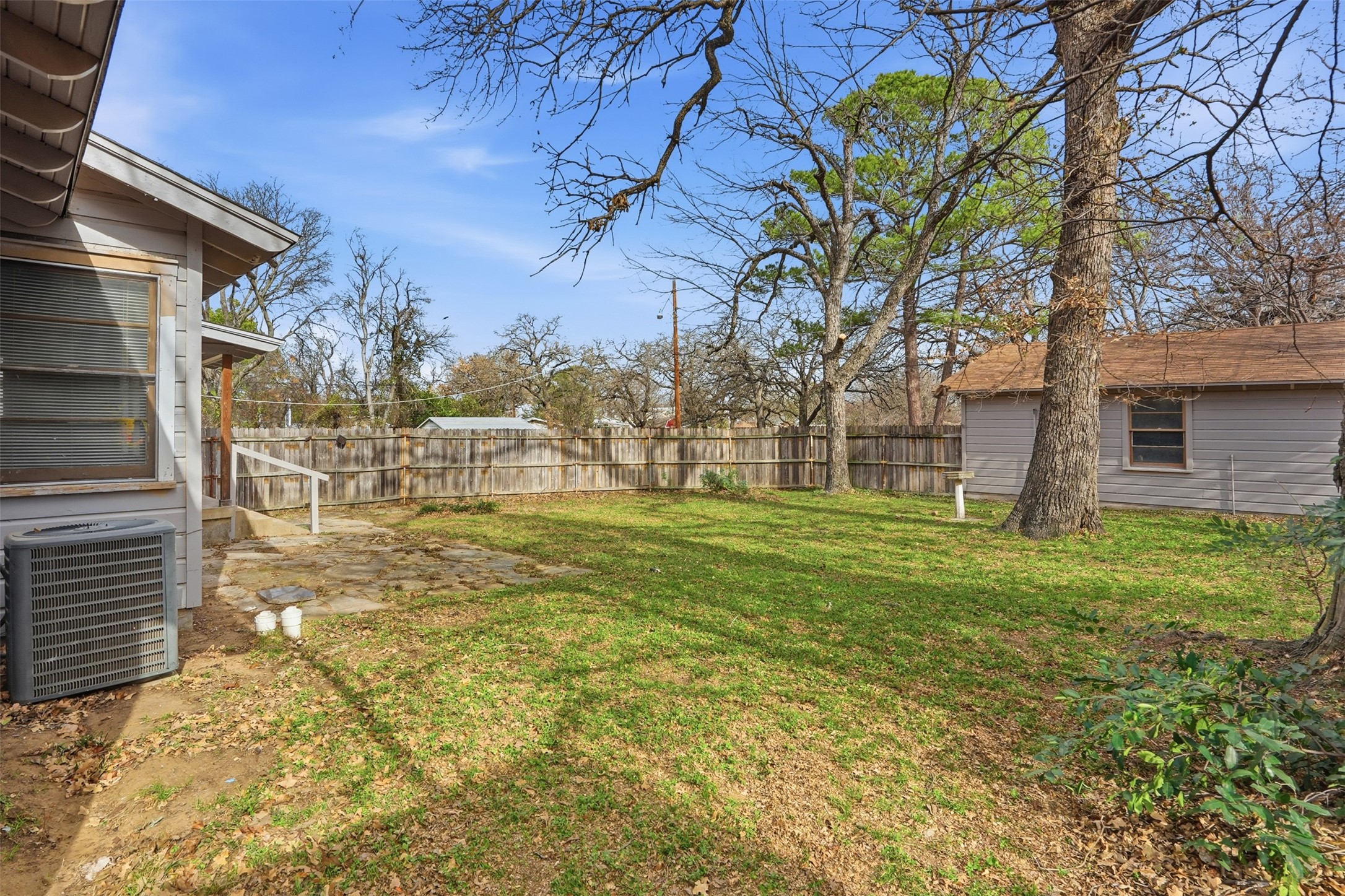 2325 Halbert Street Fort Worth TX 76112