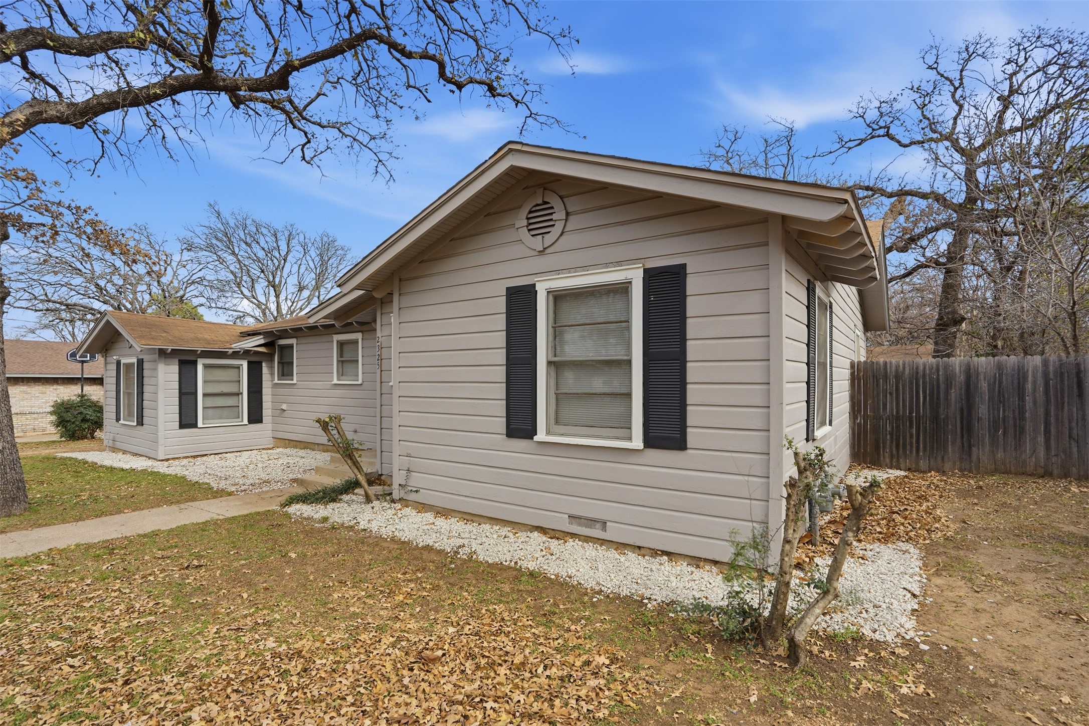 2325 Halbert Street Fort Worth TX 76112