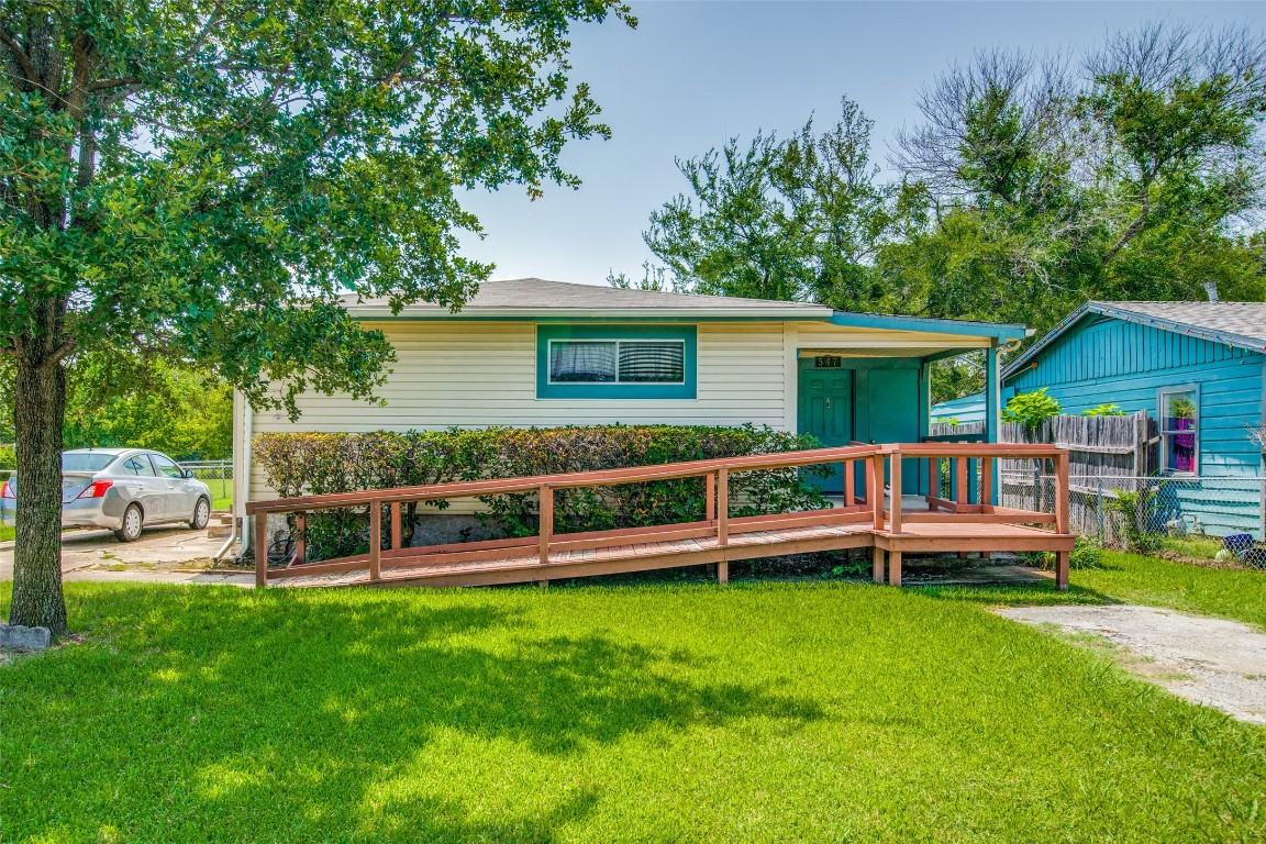 551 Pleasant Oaks Drive Dallas TX 75217