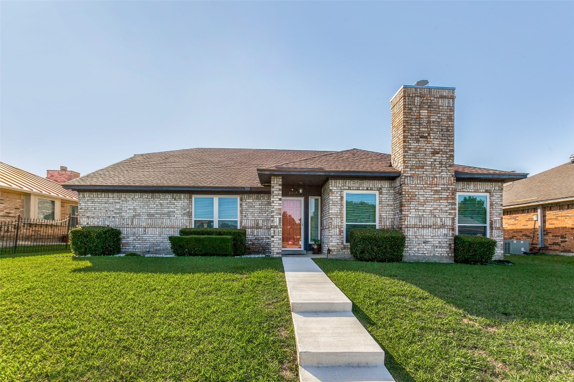 2417 Kimberly Drive Garland TX 75040