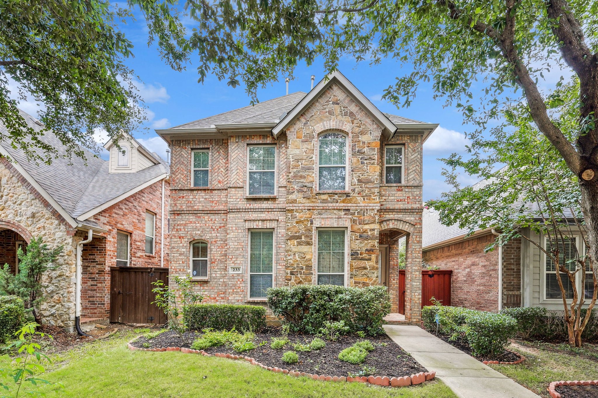 233 Carrington Lane Lewisville TX 75067