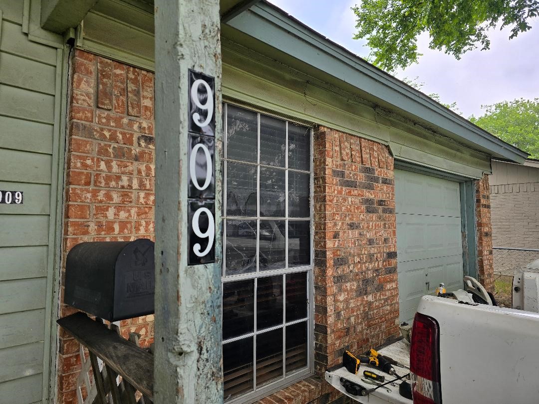 909 Pioneer Road Mesquite TX 75149