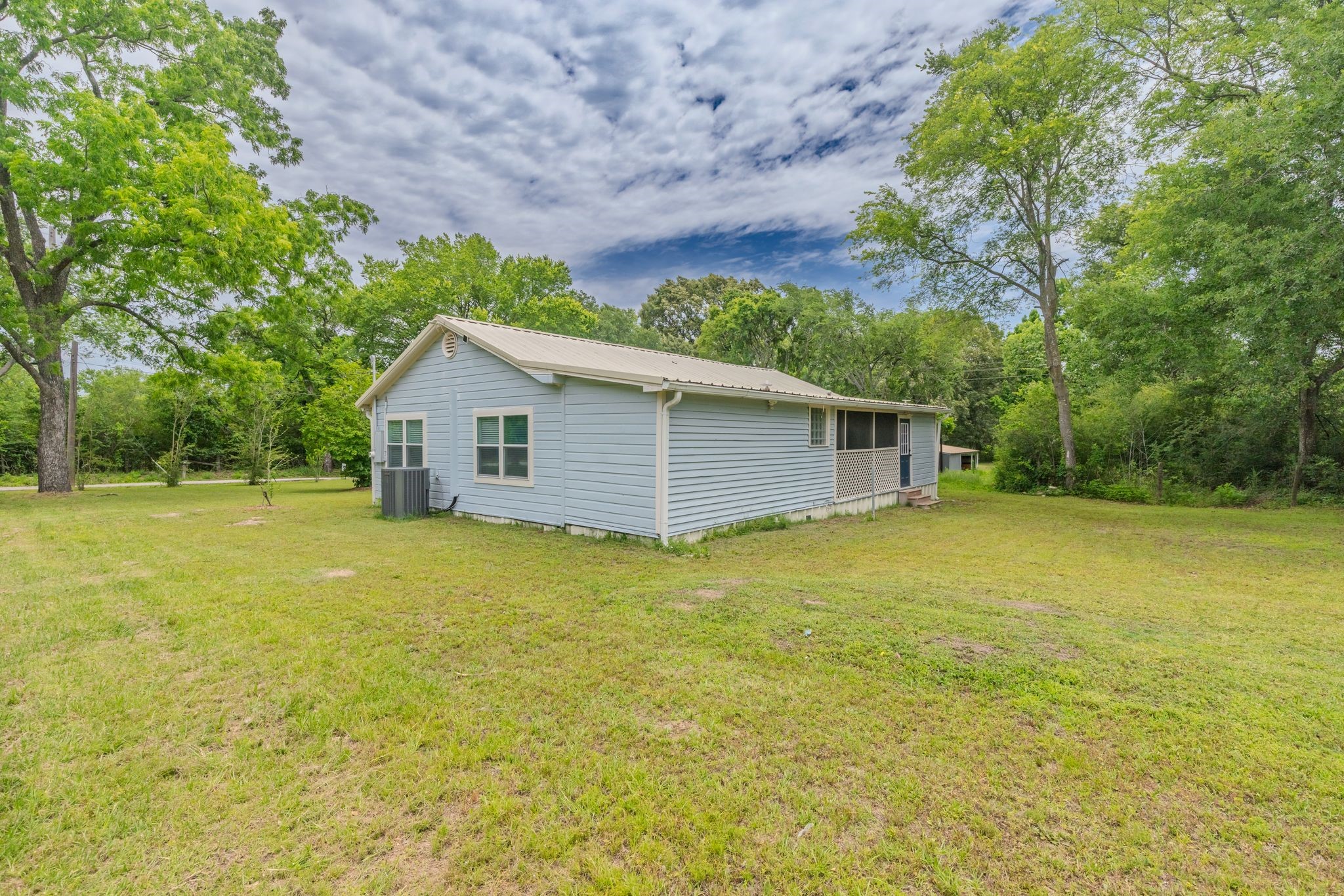208 Lee Ivie Lane Emory TX 75440