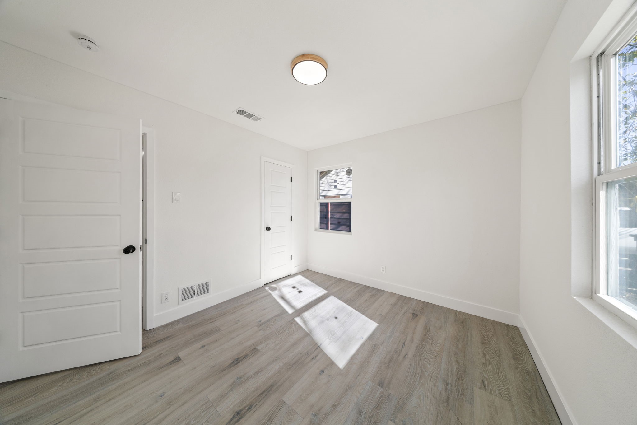 1817 Newton Street Arlington TX 76010