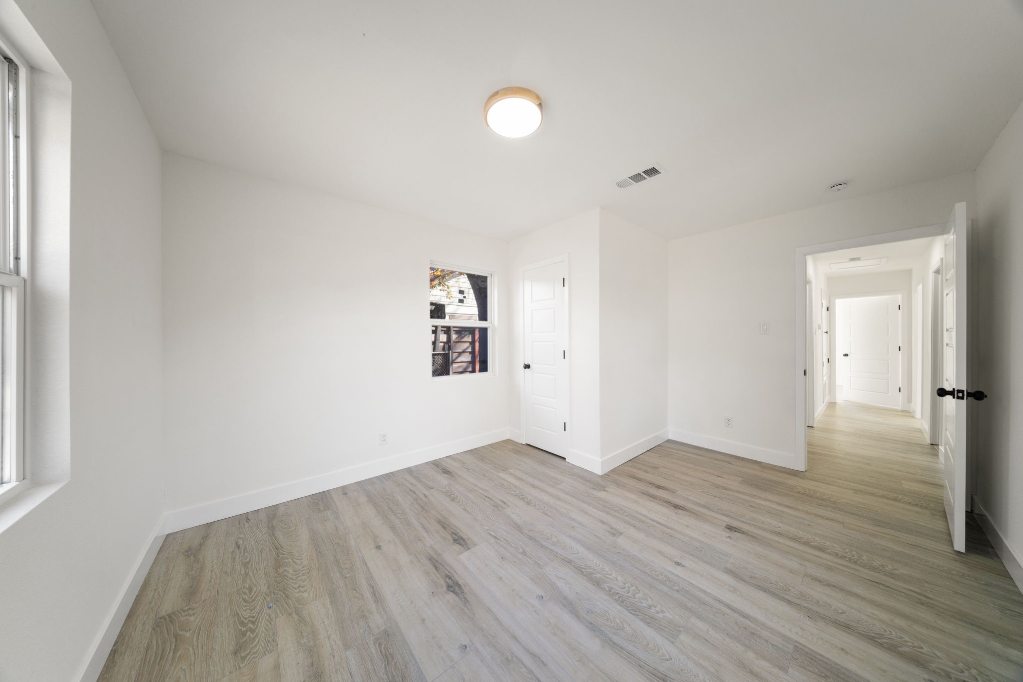 1817 Newton Street Arlington TX 76010