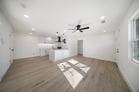 1817 Newton Street Arlington TX 76010