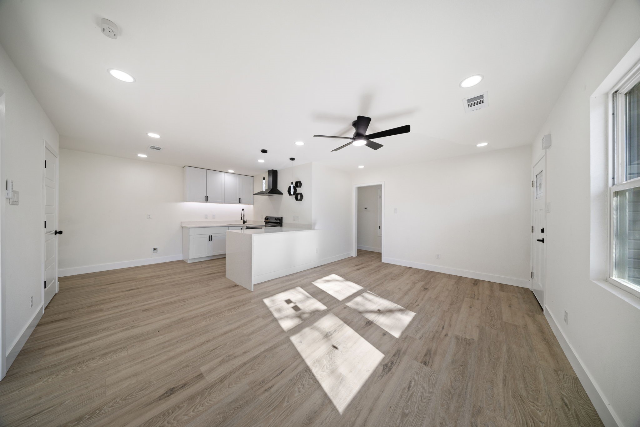 1817 Newton Street Arlington TX 76010