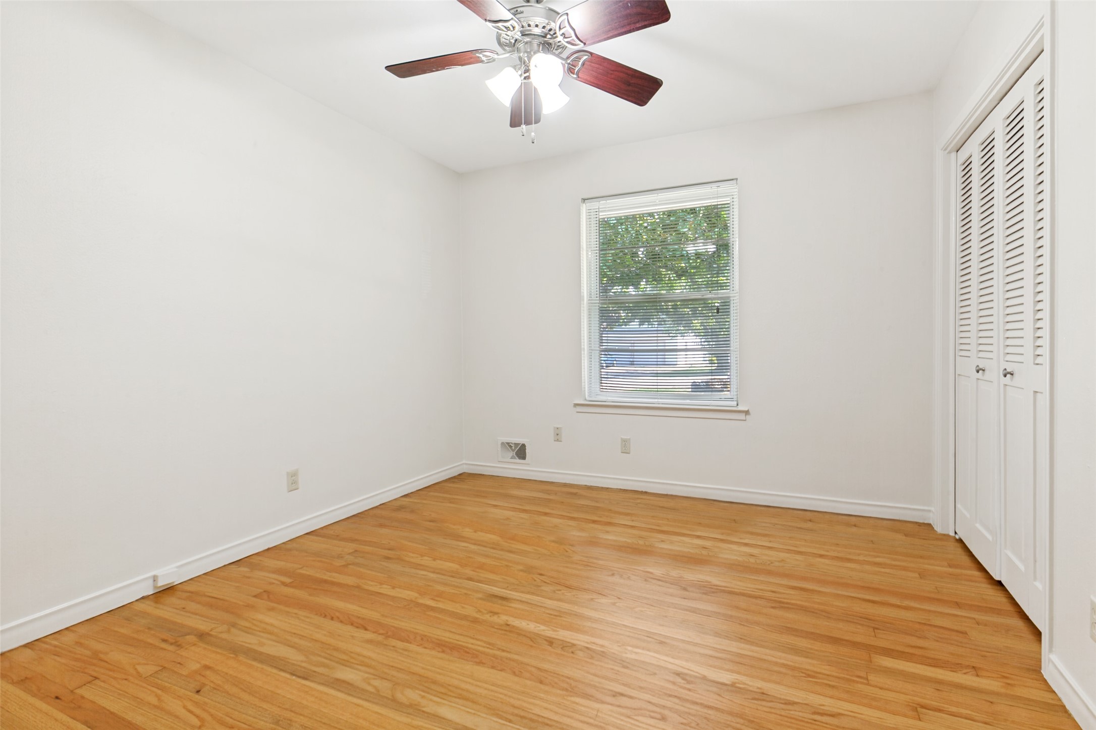 325 Hillside Avenue Richardson TX 75081