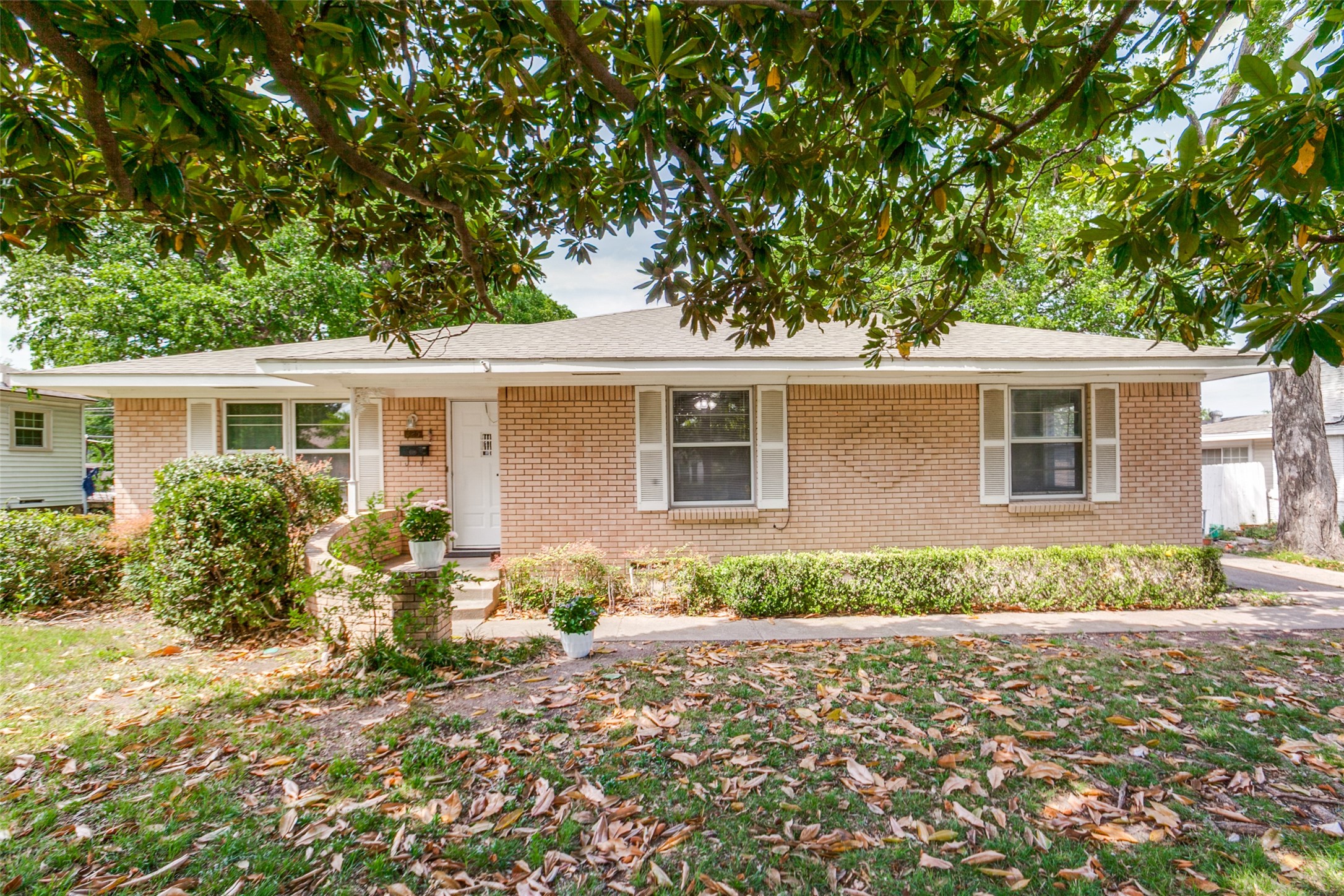 325 Hillside Avenue Richardson TX 75081