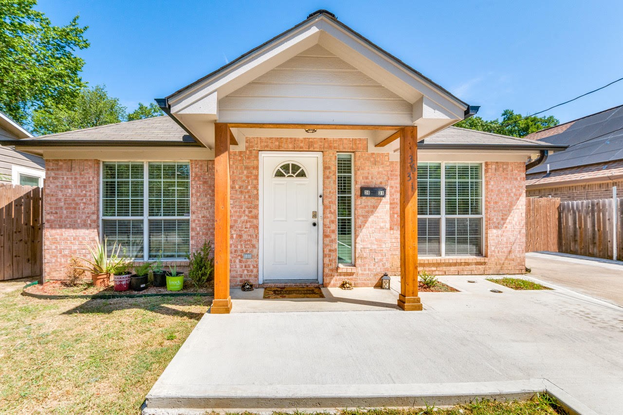 3631 Morris Street Dallas TX 75212