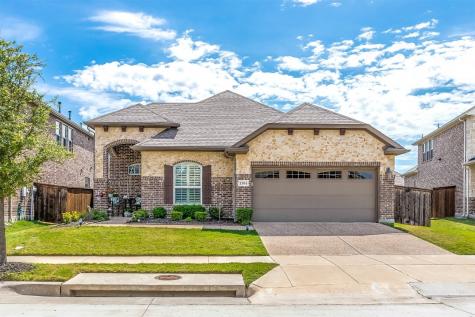 1504 Habersham Street Aubrey TX 76227
