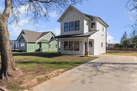 222 E Middle Street Sulphur Springs TX 75482