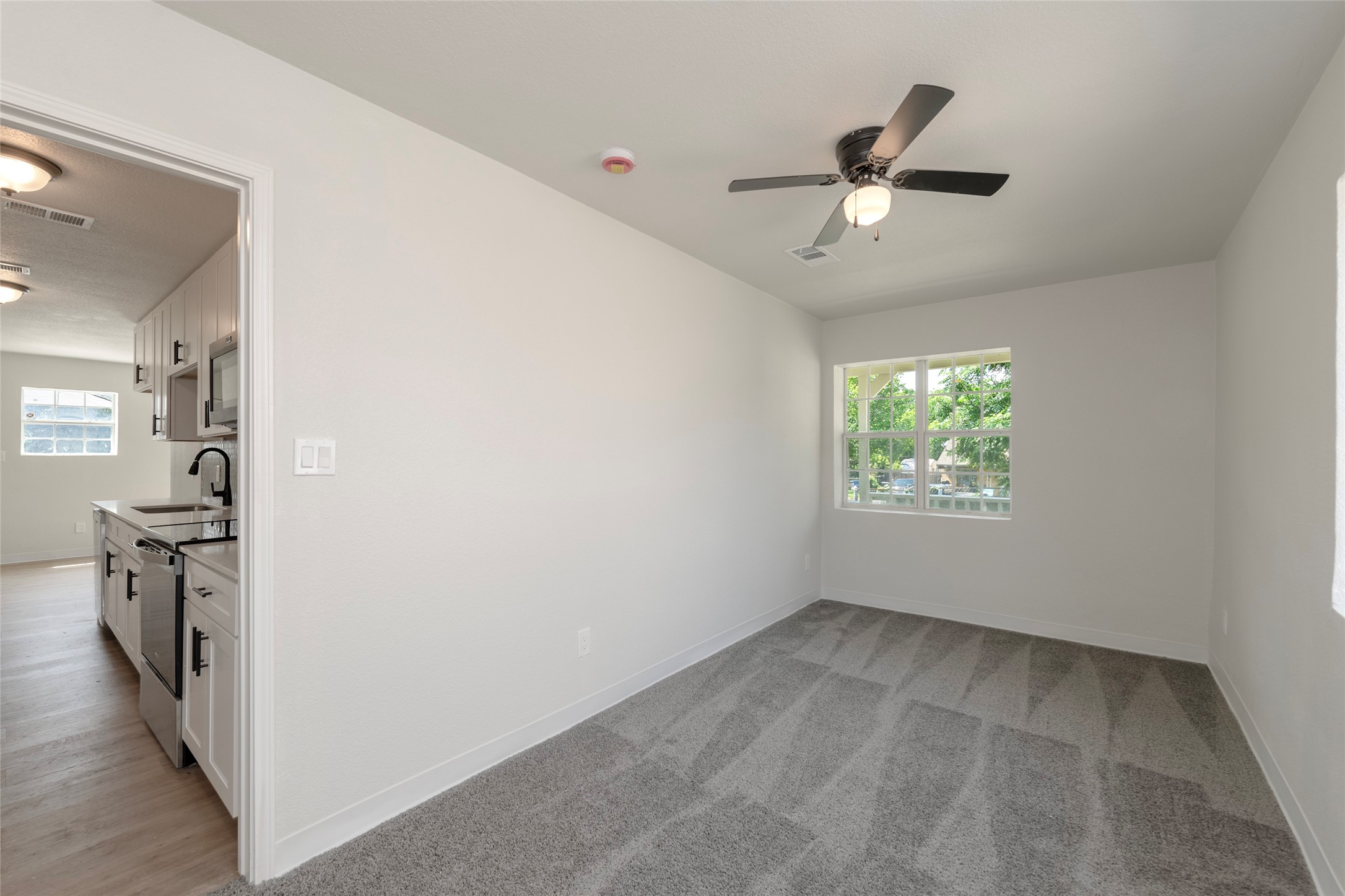 3924 Dismount Street Dallas TX 75211