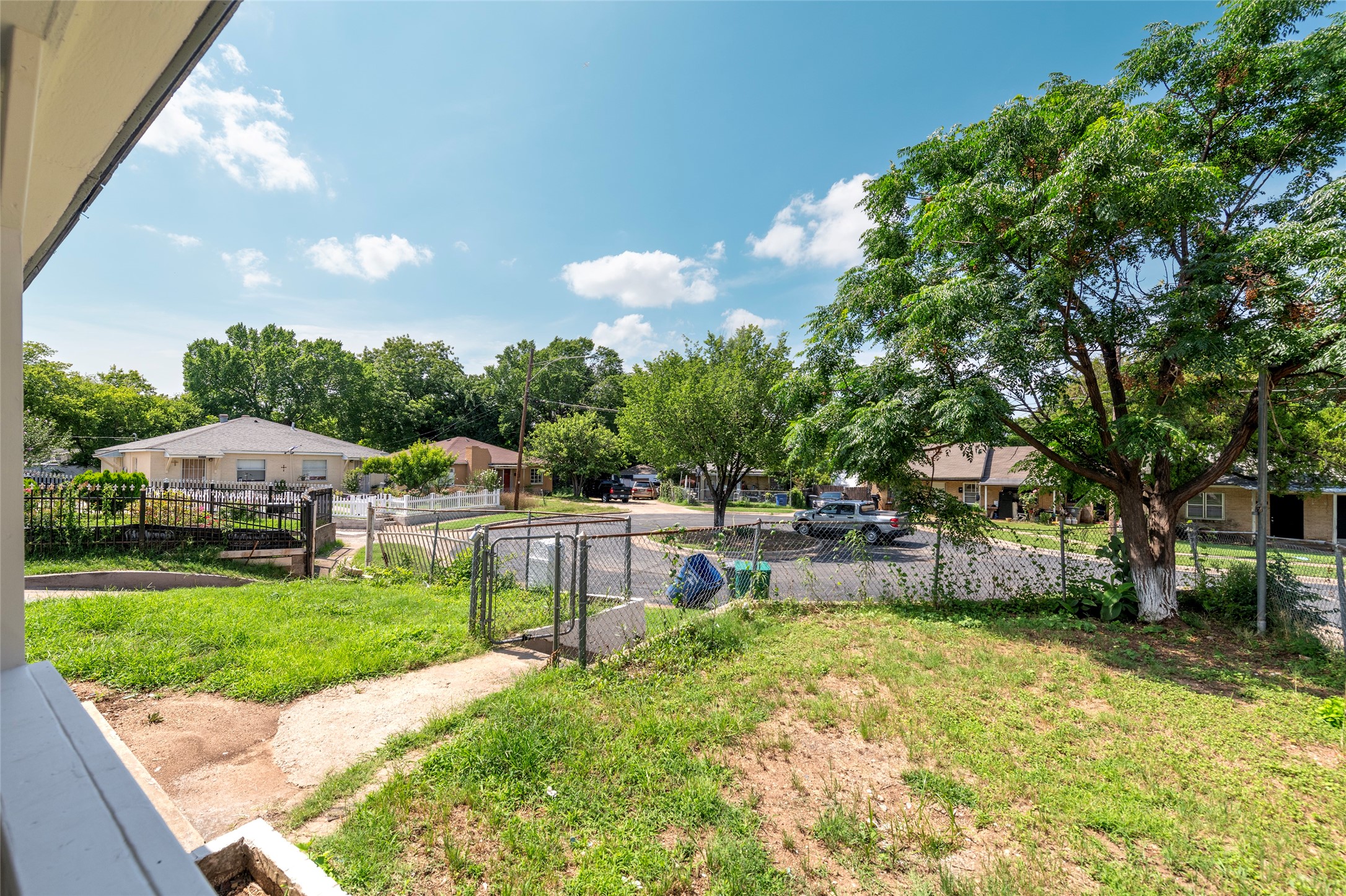 3924 Dismount Street Dallas TX 75211
