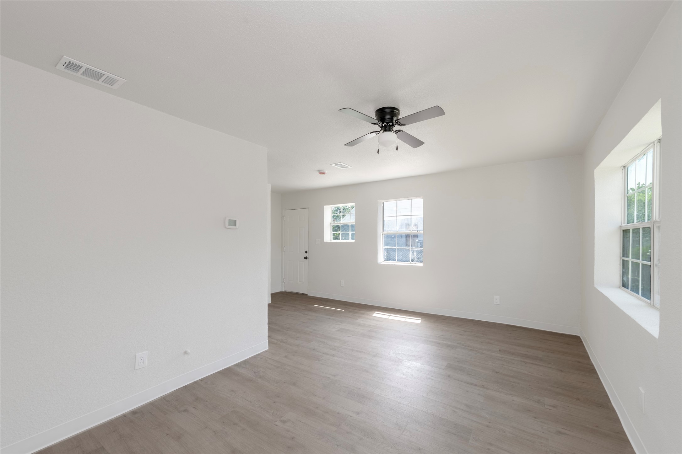 3924 Dismount Street Dallas TX 75211