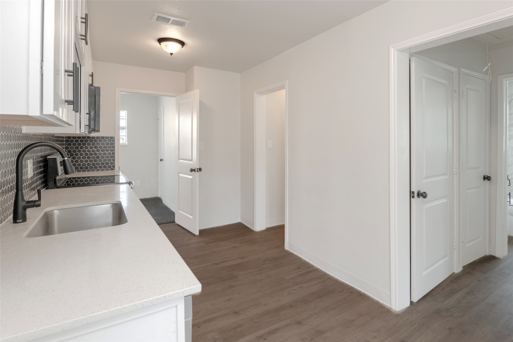 3924 Dismount Street Dallas TX 75211