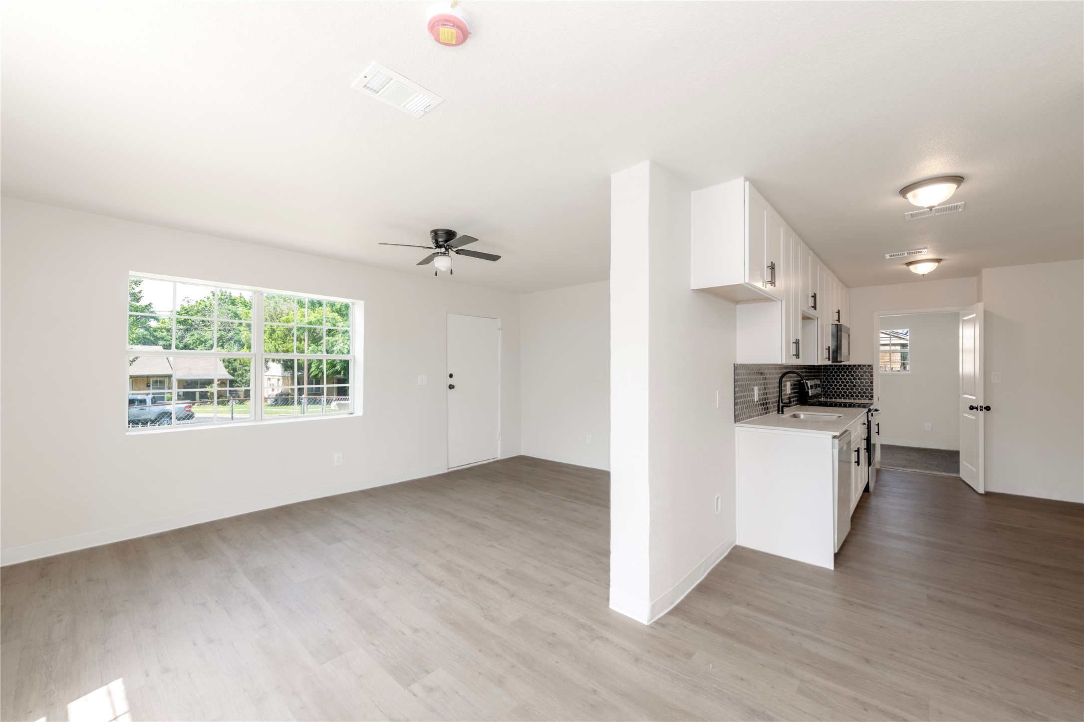 3924 Dismount Street Dallas TX 75211