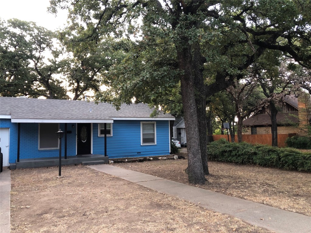 2825 Putnam Street Fort Worth TX 76112