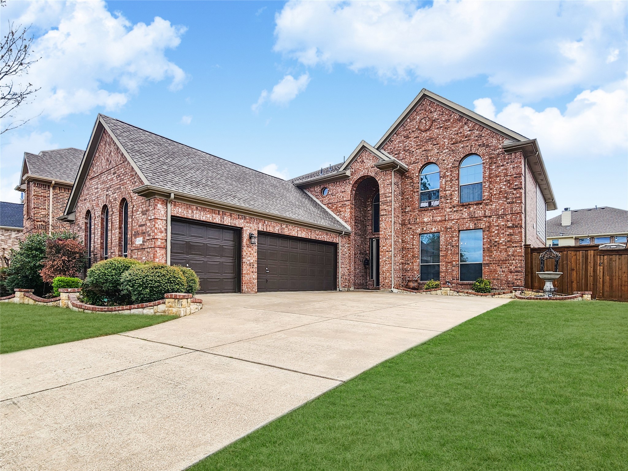 2911 Barco Grand Prairie TX 75054