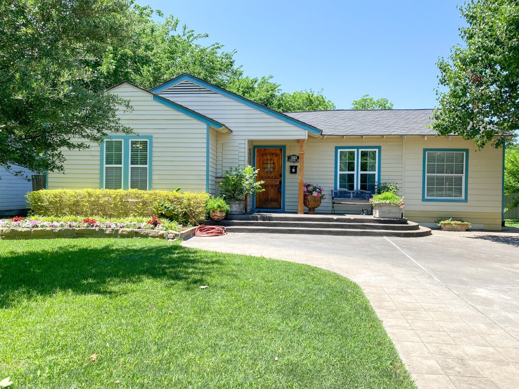 10863 Estacado Drive Dallas TX 75228