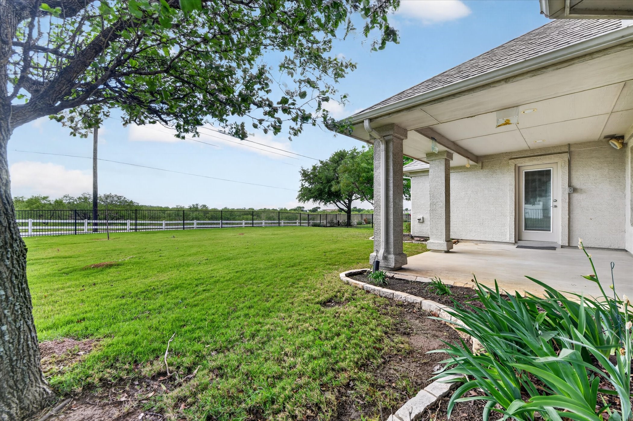 11217 Southerland Drive Denton TX 76207