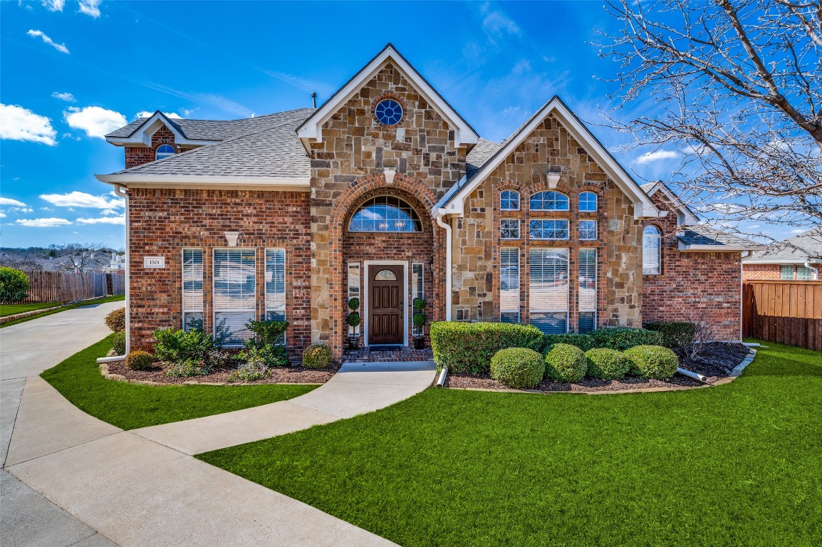 1501 Parkview Drive Garland TX 75043