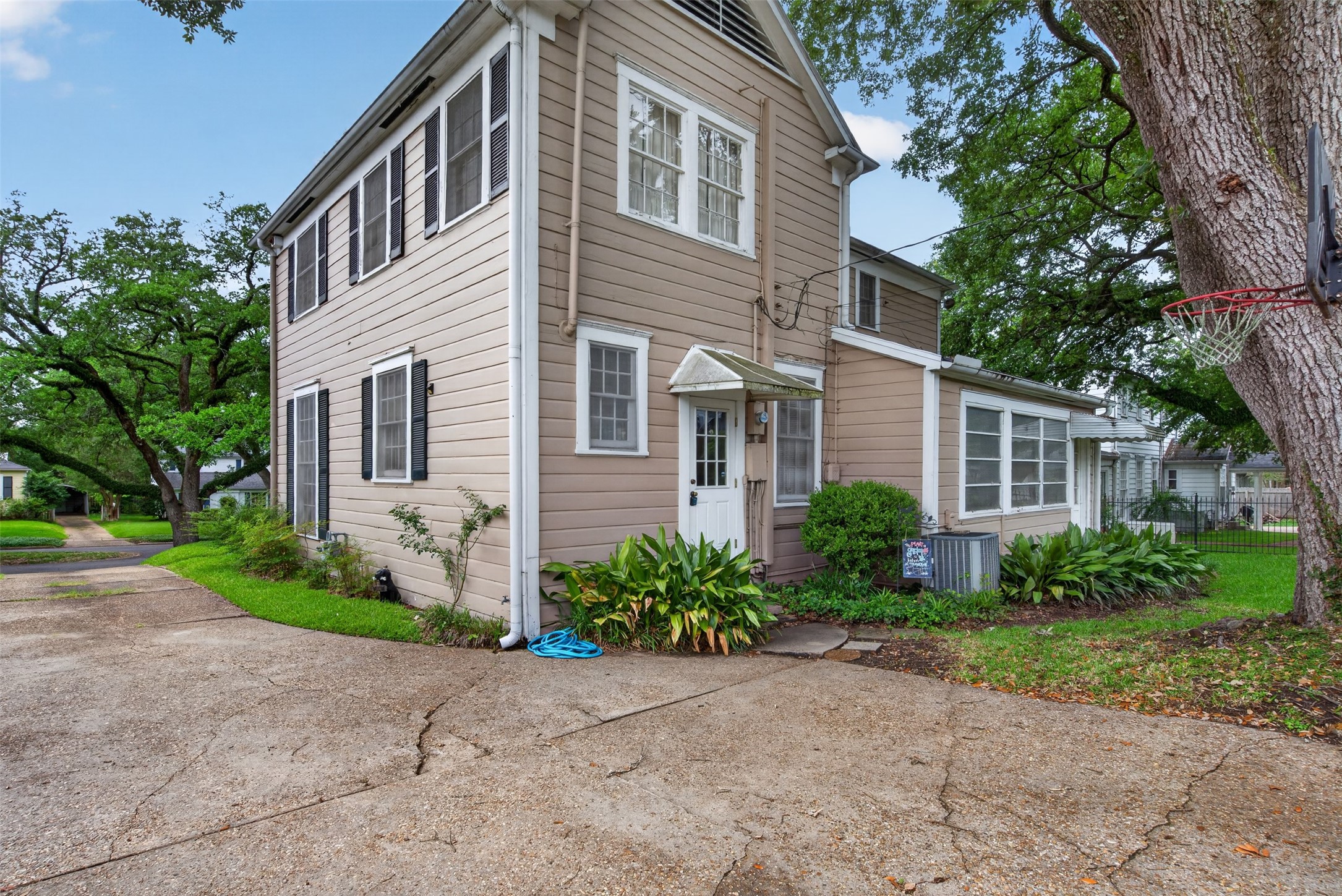 838 Mccormick Street Shreveport LA 71104