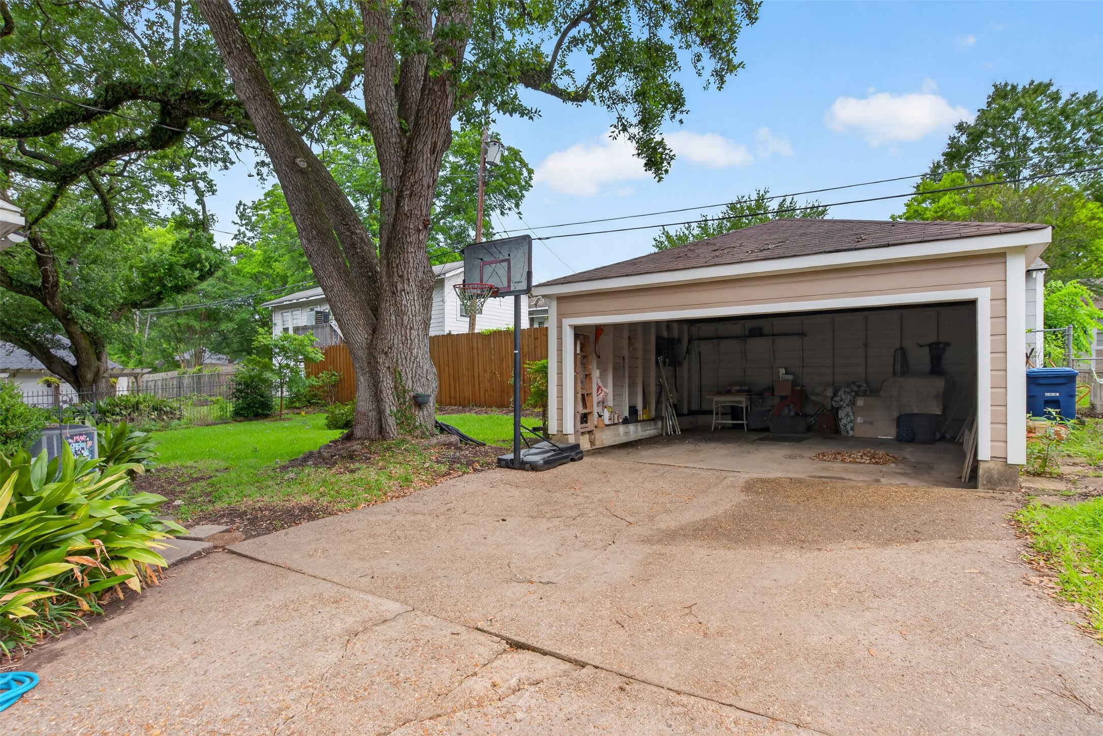 838 Mccormick Street Shreveport LA 71104