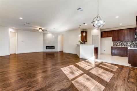 605 N Jefferson Street Lancaster TX 75146