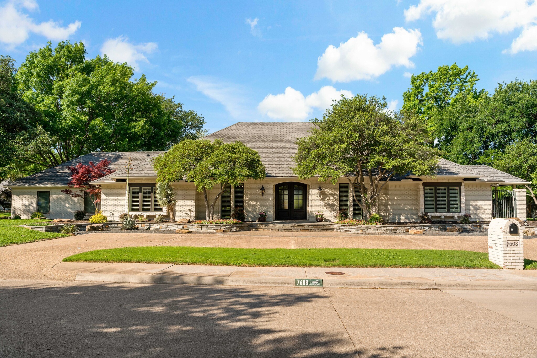 7608 Dornoch Lane Dallas TX 75248