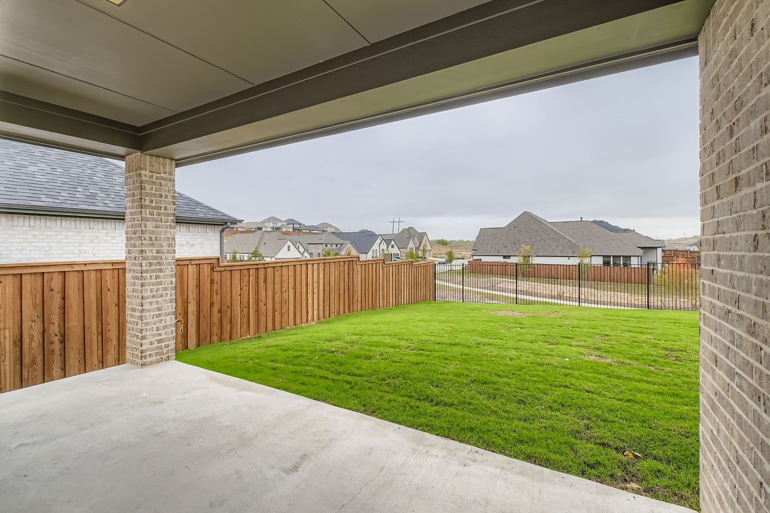 150 Longhorn Bend Rhome TX 76078