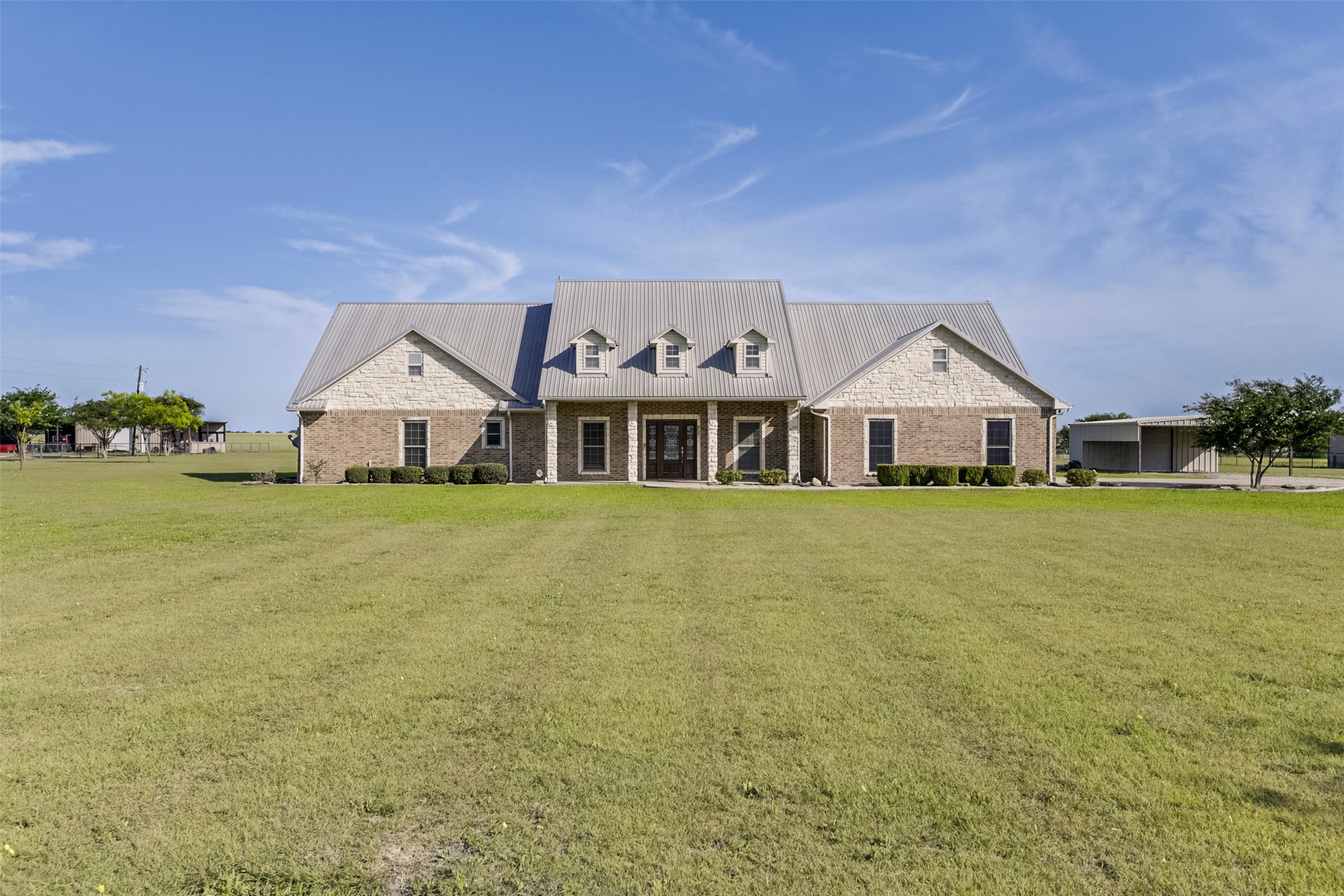 1066 West Road Waxahachie TX 75165