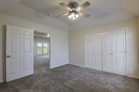 1066 West Road Waxahachie TX 75165