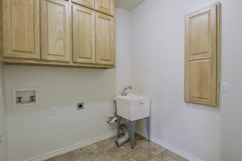 1066 West Road Waxahachie TX 75165