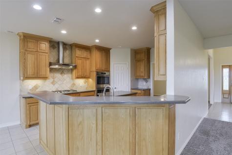 1066 West Road Waxahachie TX 75165