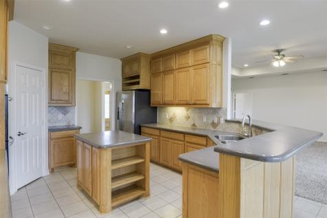 1066 West Road Waxahachie TX 75165