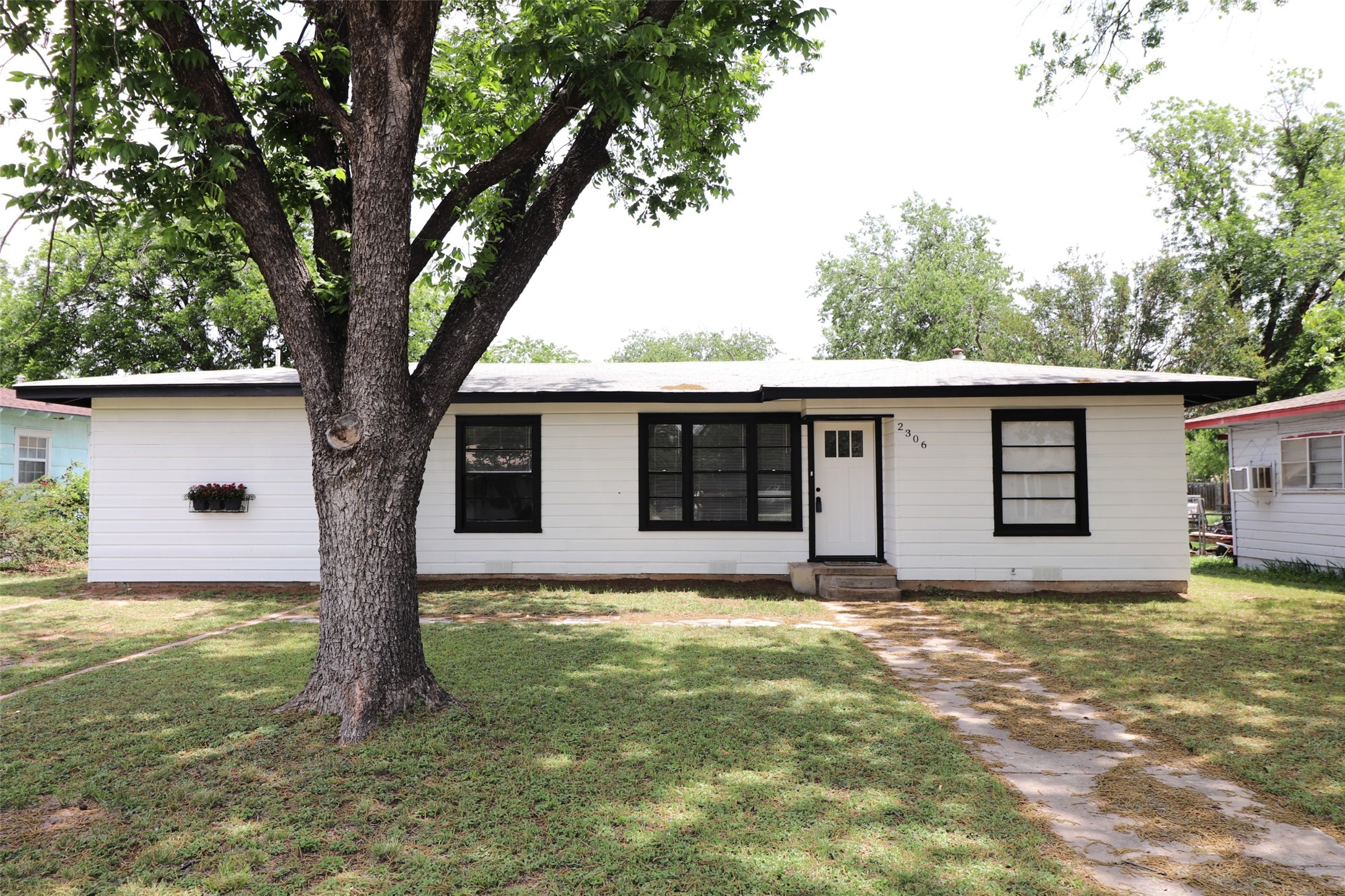 2306 Southside Drive Brownwood TX 76801