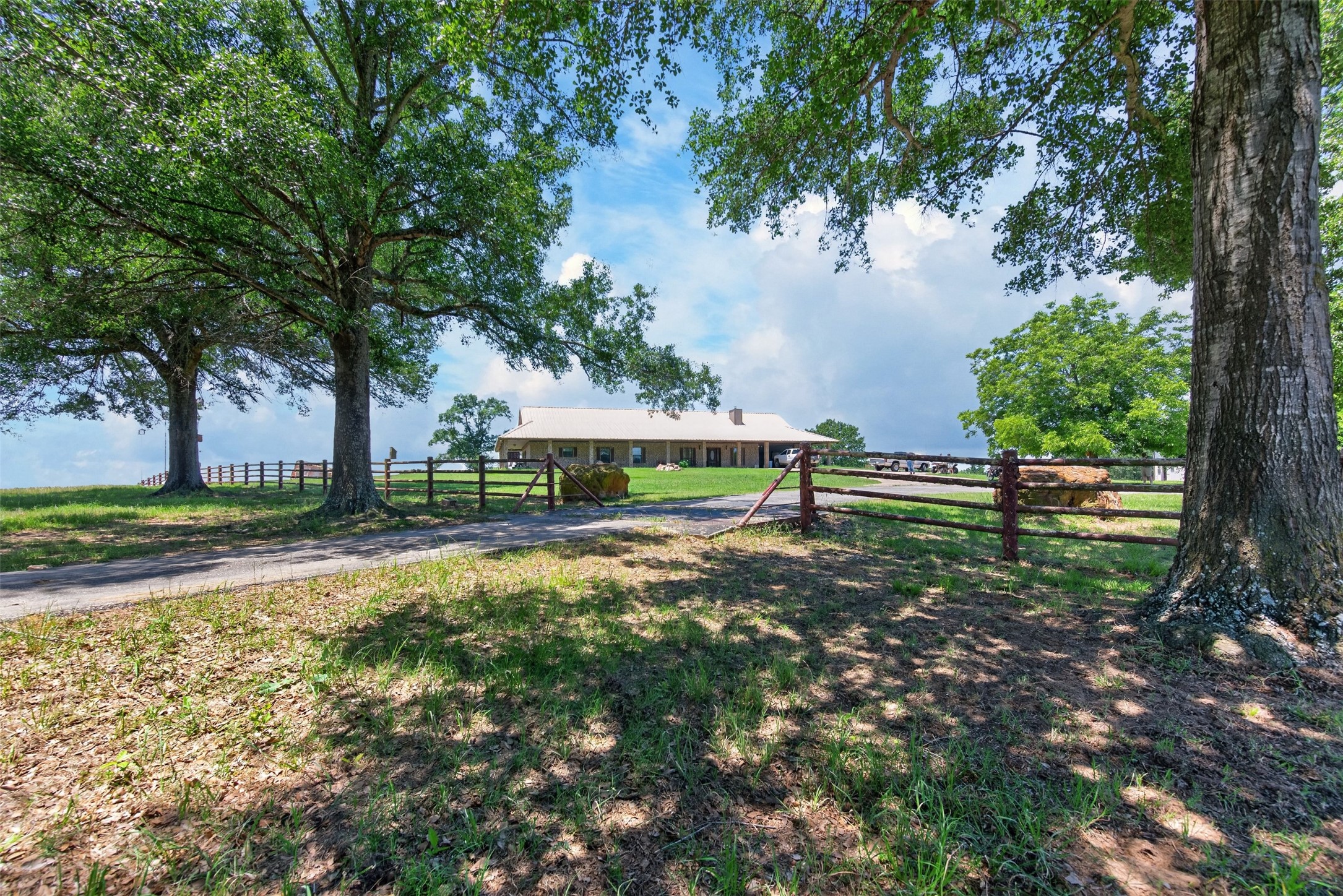 1053 Acr 499 Athens TX 75751
