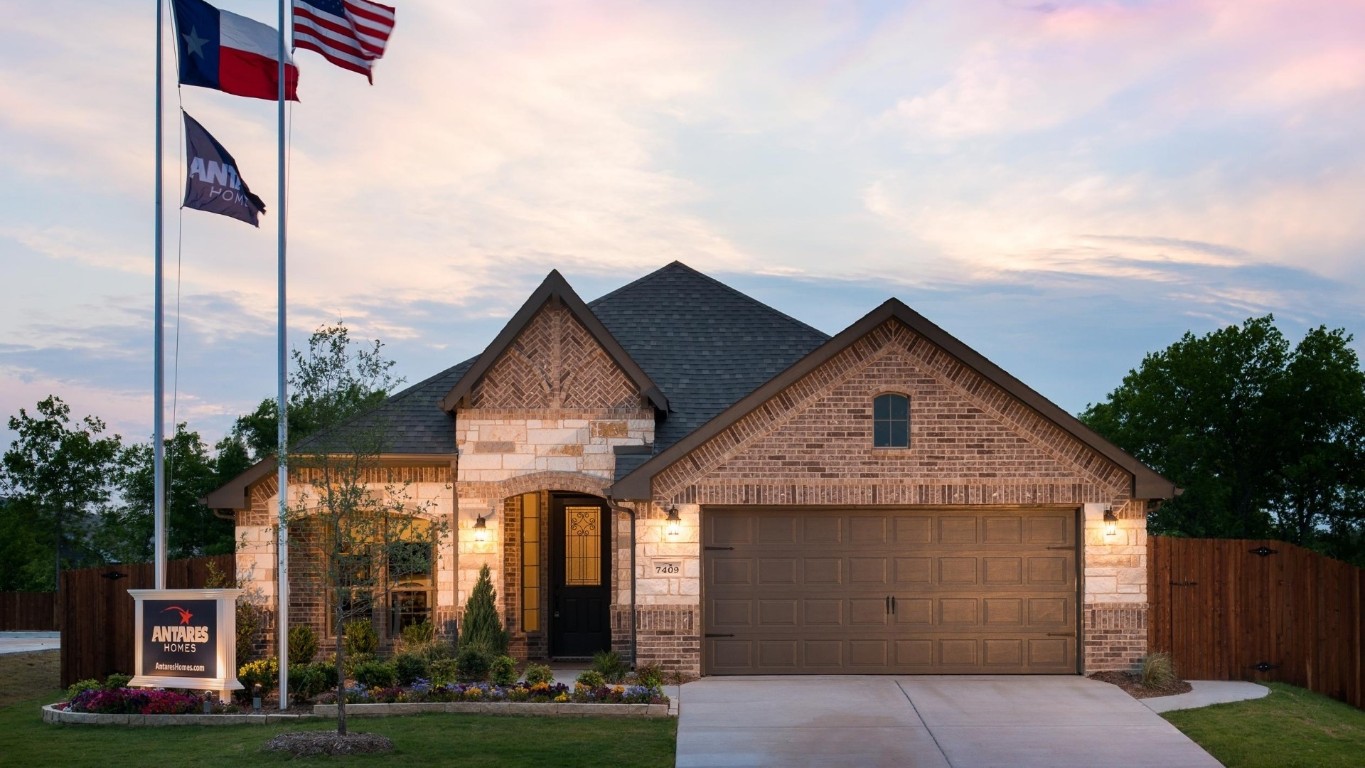 104 Gardenia Drive Azle TX 76020