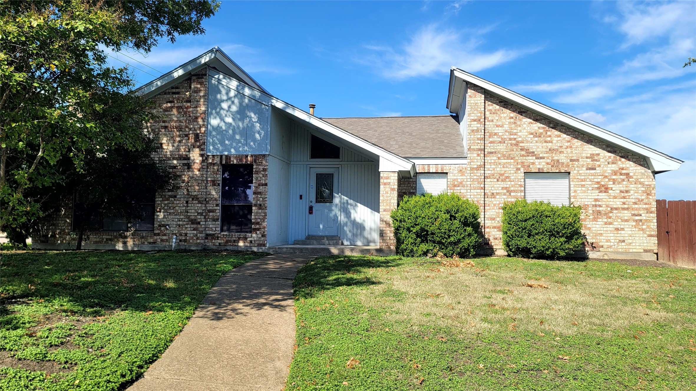 1019 Meandering Way Mesquite TX 75150