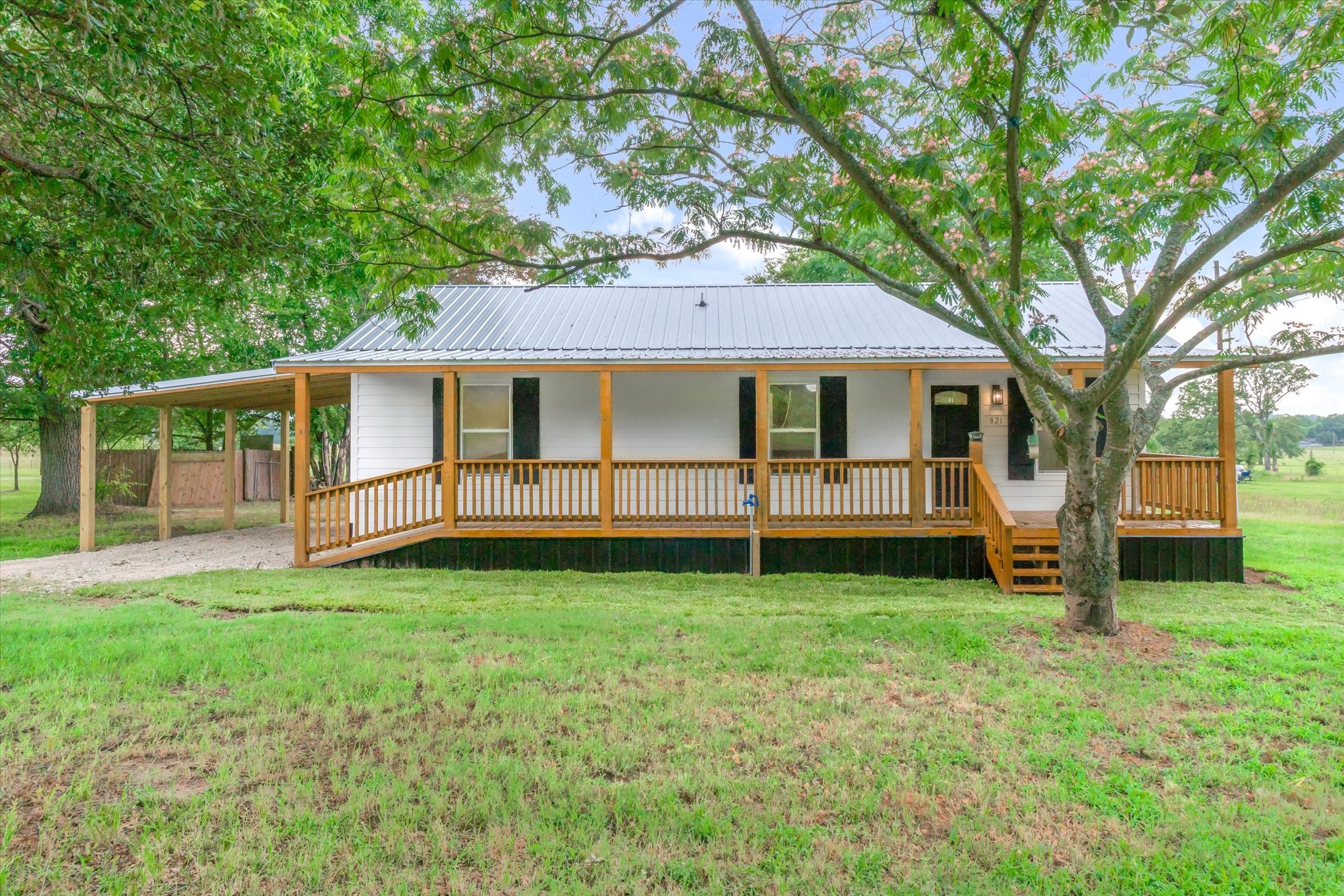 821 Vz County Road 1118 Grand Saline TX 75140
