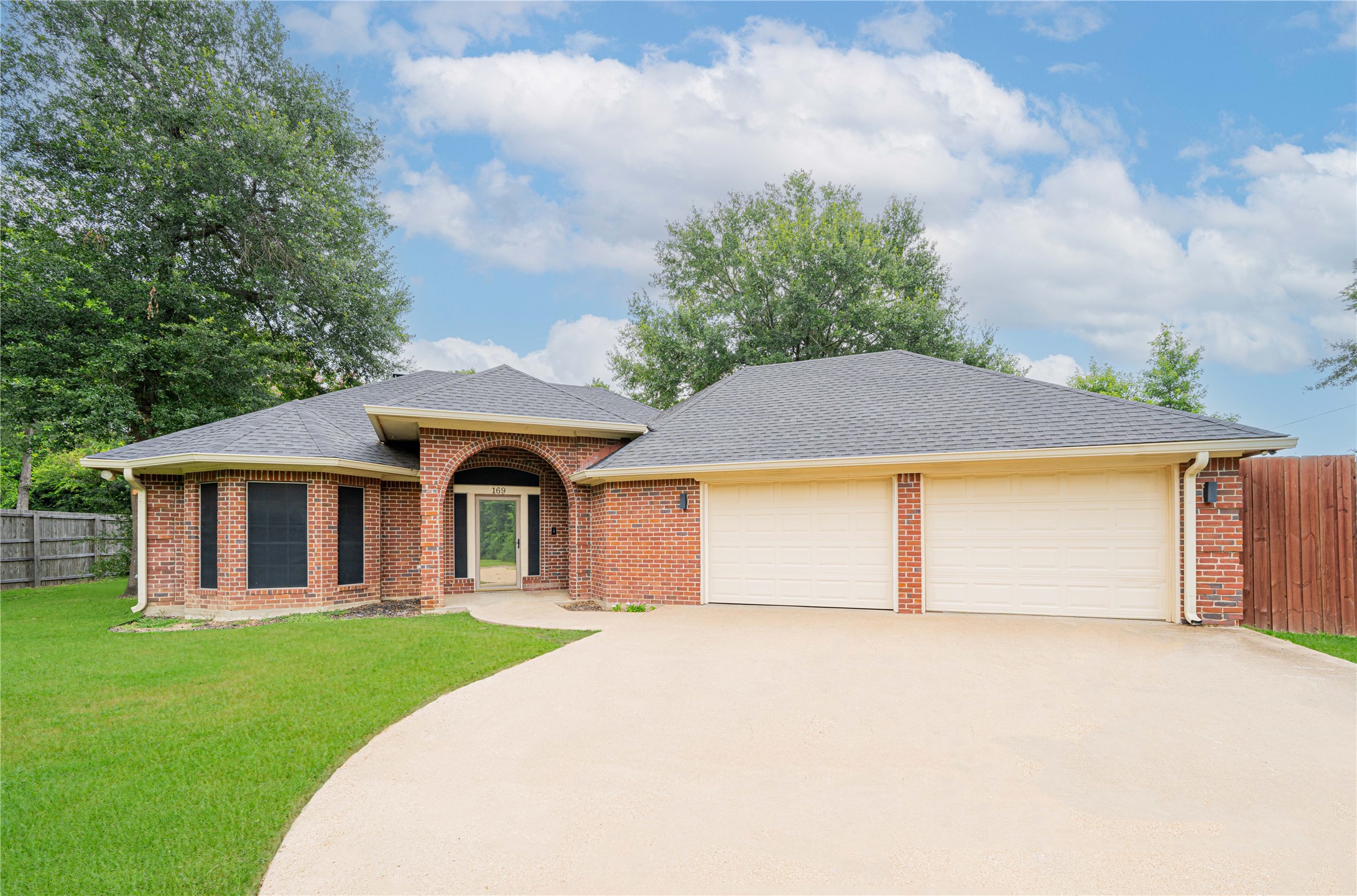 169 Private Road 8519 Van TX 75790