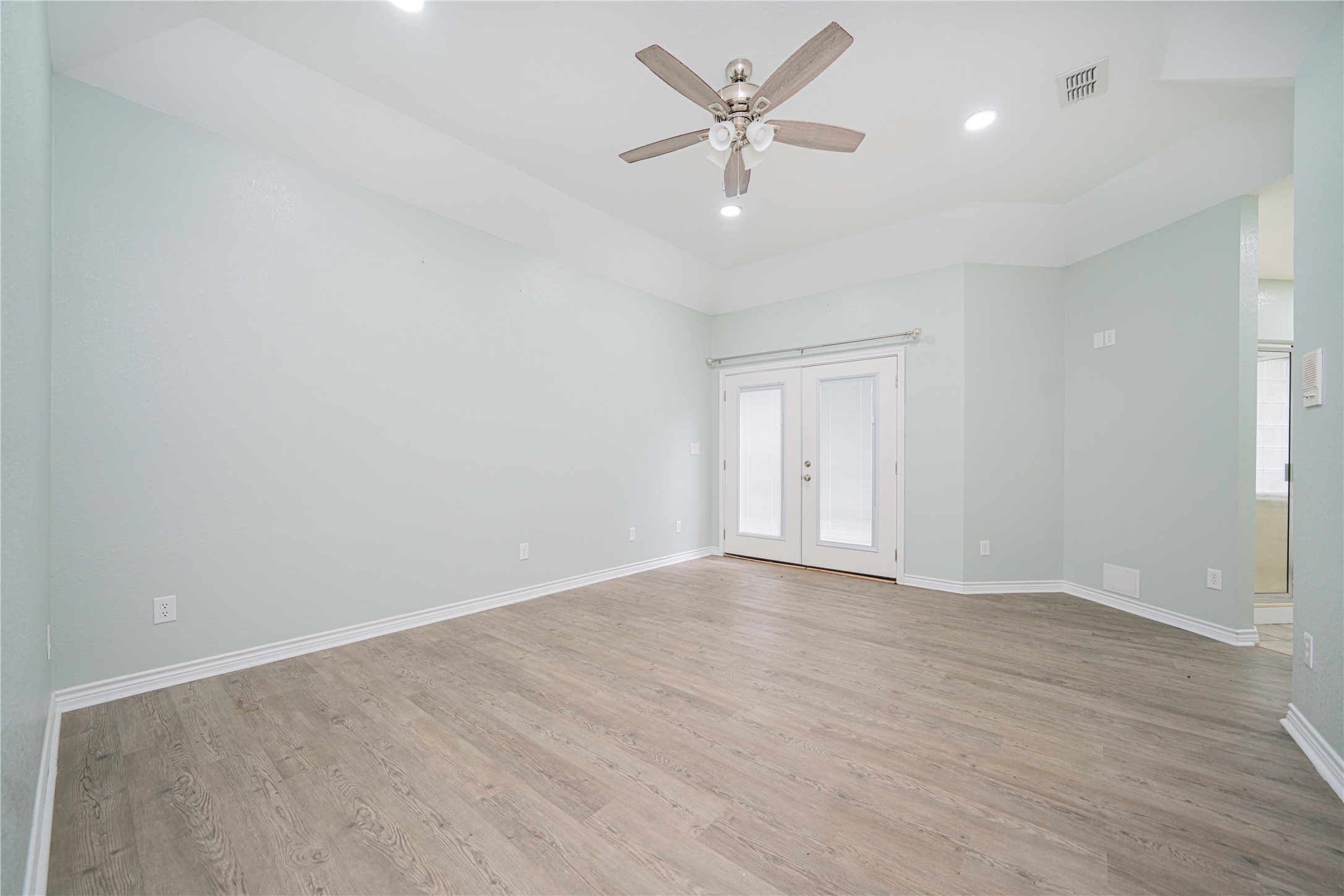 169 Private Road 8519 Van TX 75790