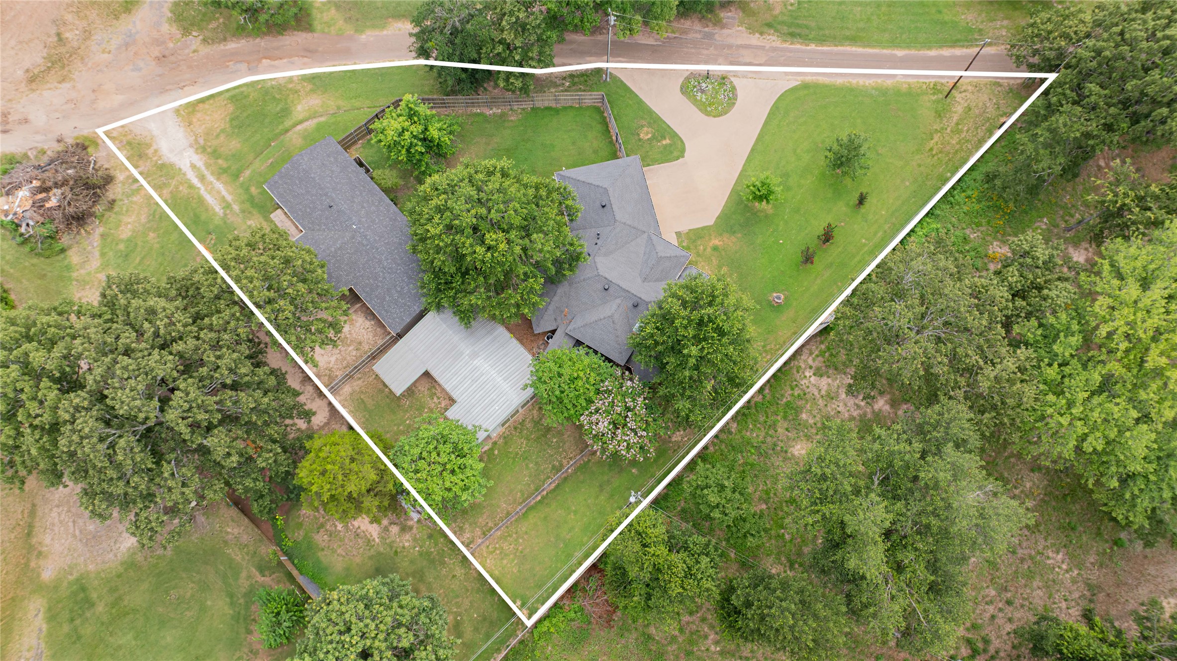 169 Private Road 8519 Van TX 75790