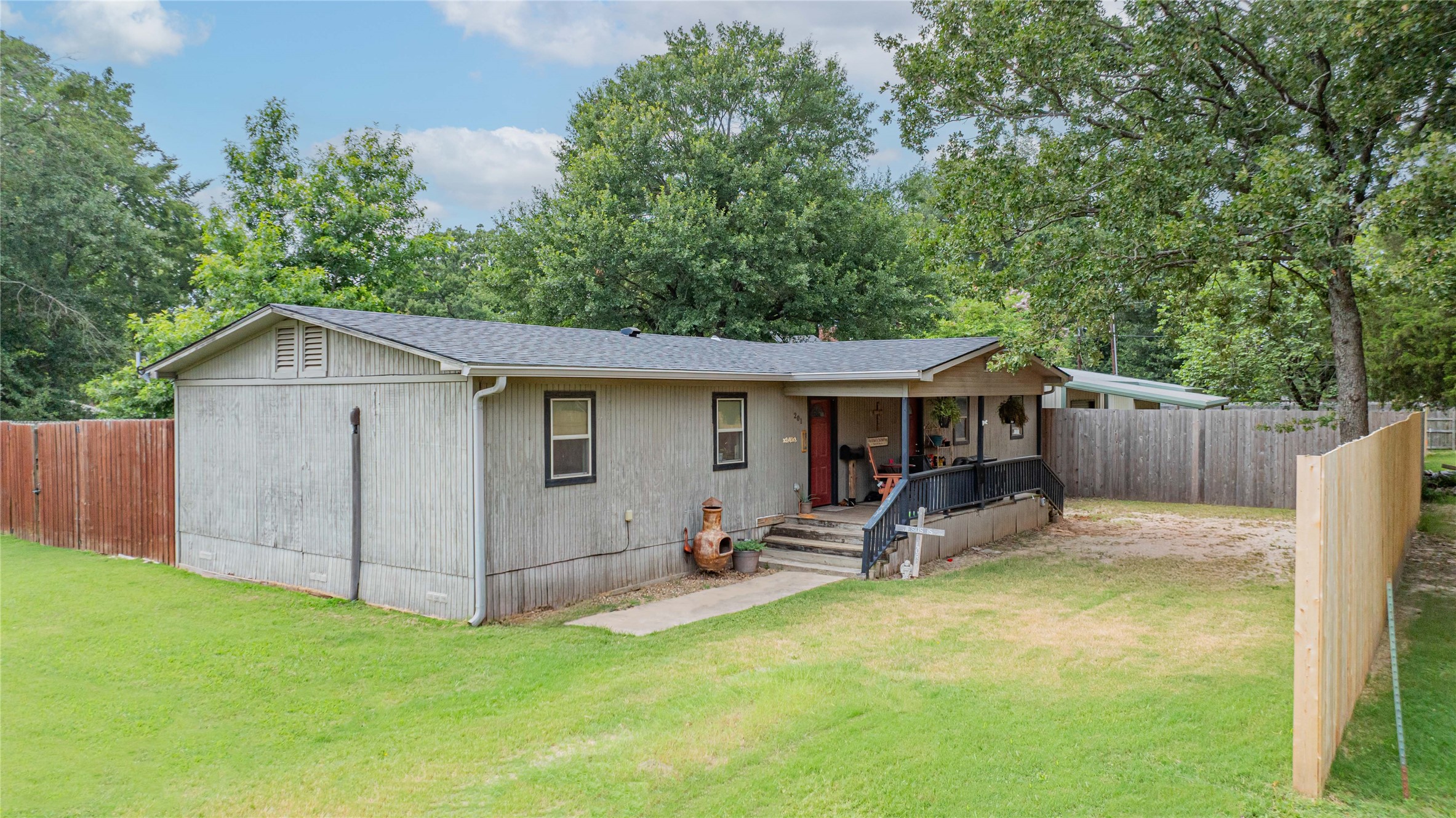 169 Private Road 8519 Van TX 75790