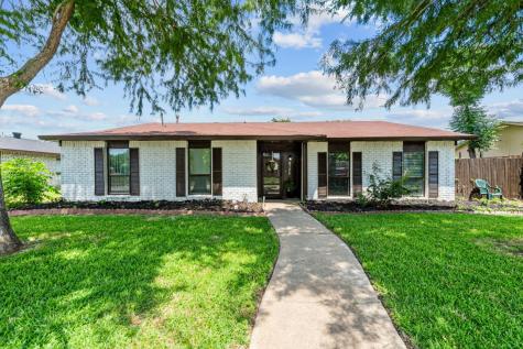 4705 Spanish Trail Grand Prairie TX 75052